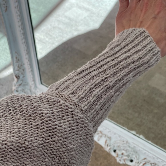 Sweater - Picture 3 of 4